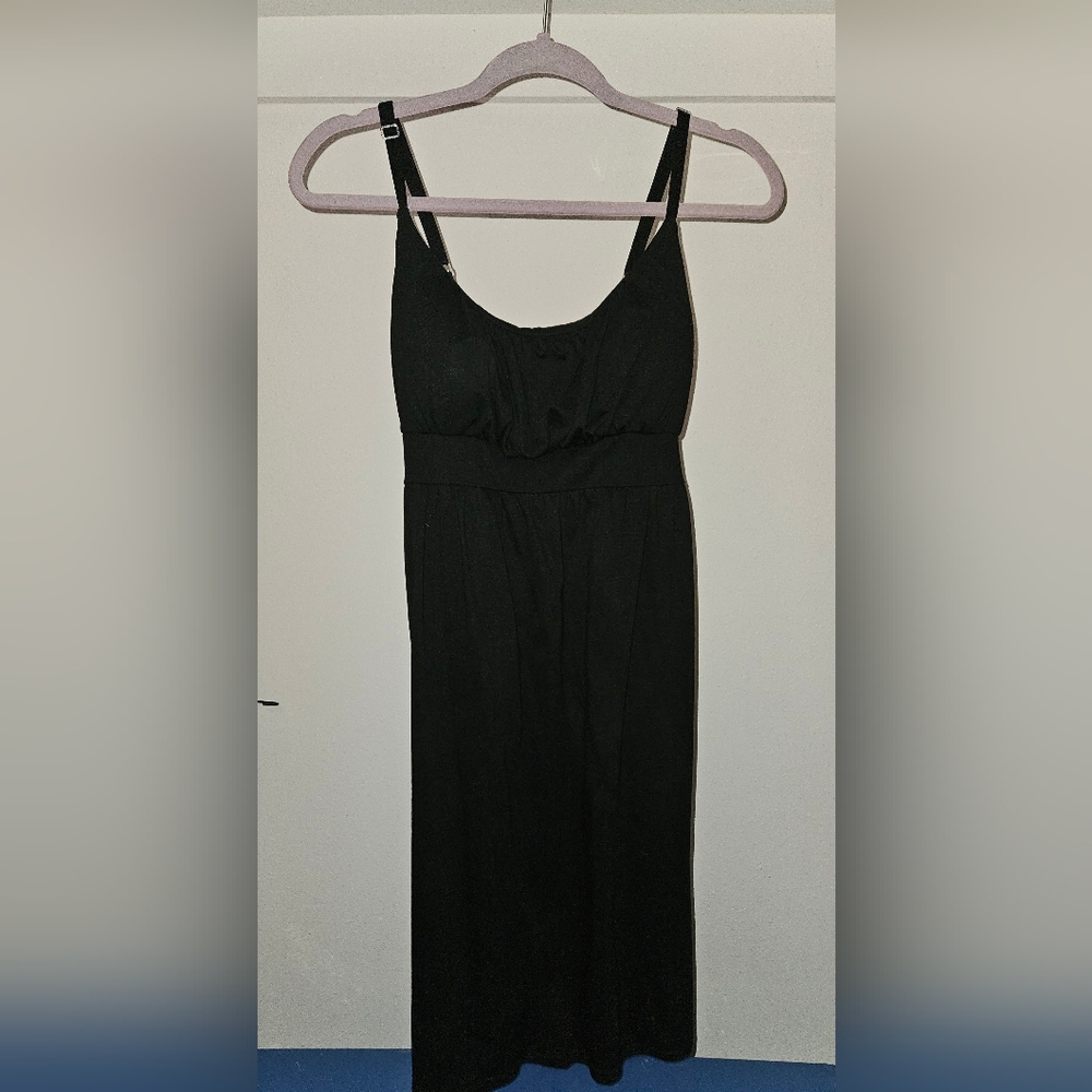 Elegant Black Sleeveless Dress